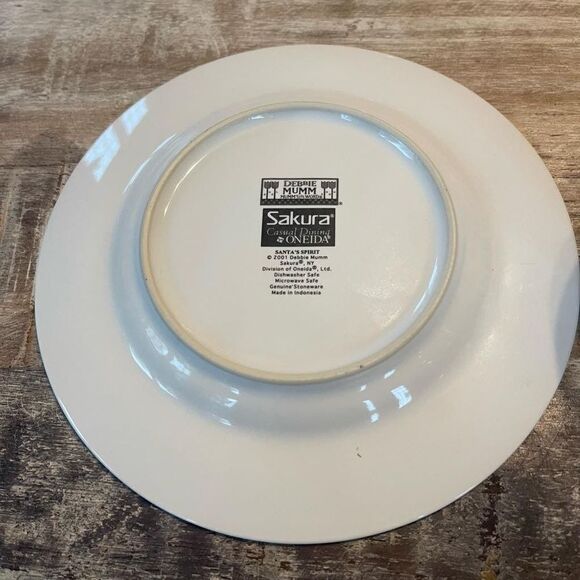 Debbie l Mumm Santa’s Spirit Oneida cup and saucer set of 4 
#coffee #tea #santa - Picture 4 of 4
